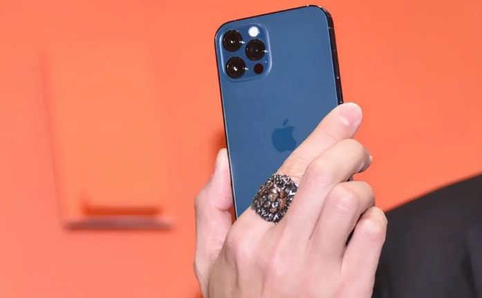 港口苹果手机维修分享iPhone12系列重启方法教程 
